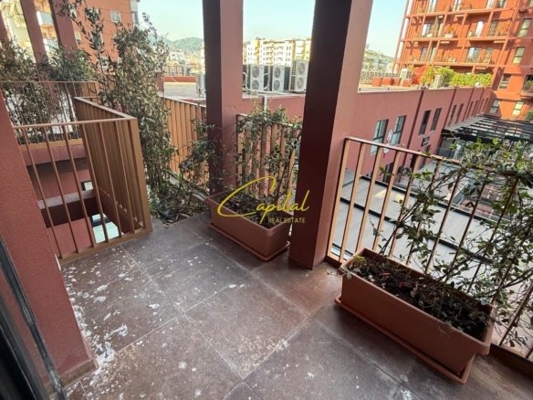 ZYRE ME QIRA 114 M2 GARDEN BUILDING 1.200 EURO