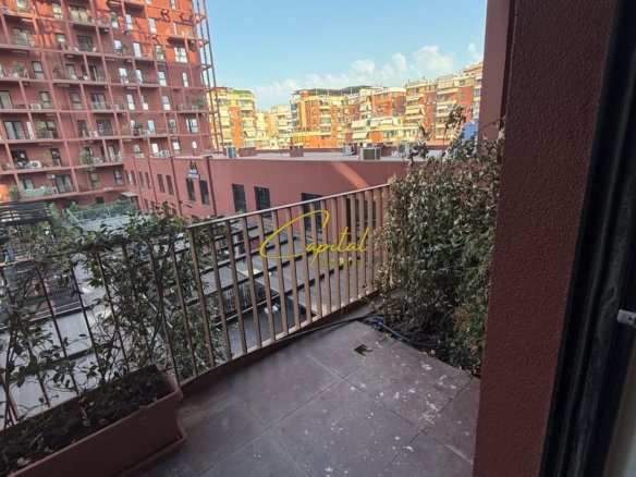 ZYRE ME QIRA 114 M2 GARDEN BUILDING 1.200 EURO