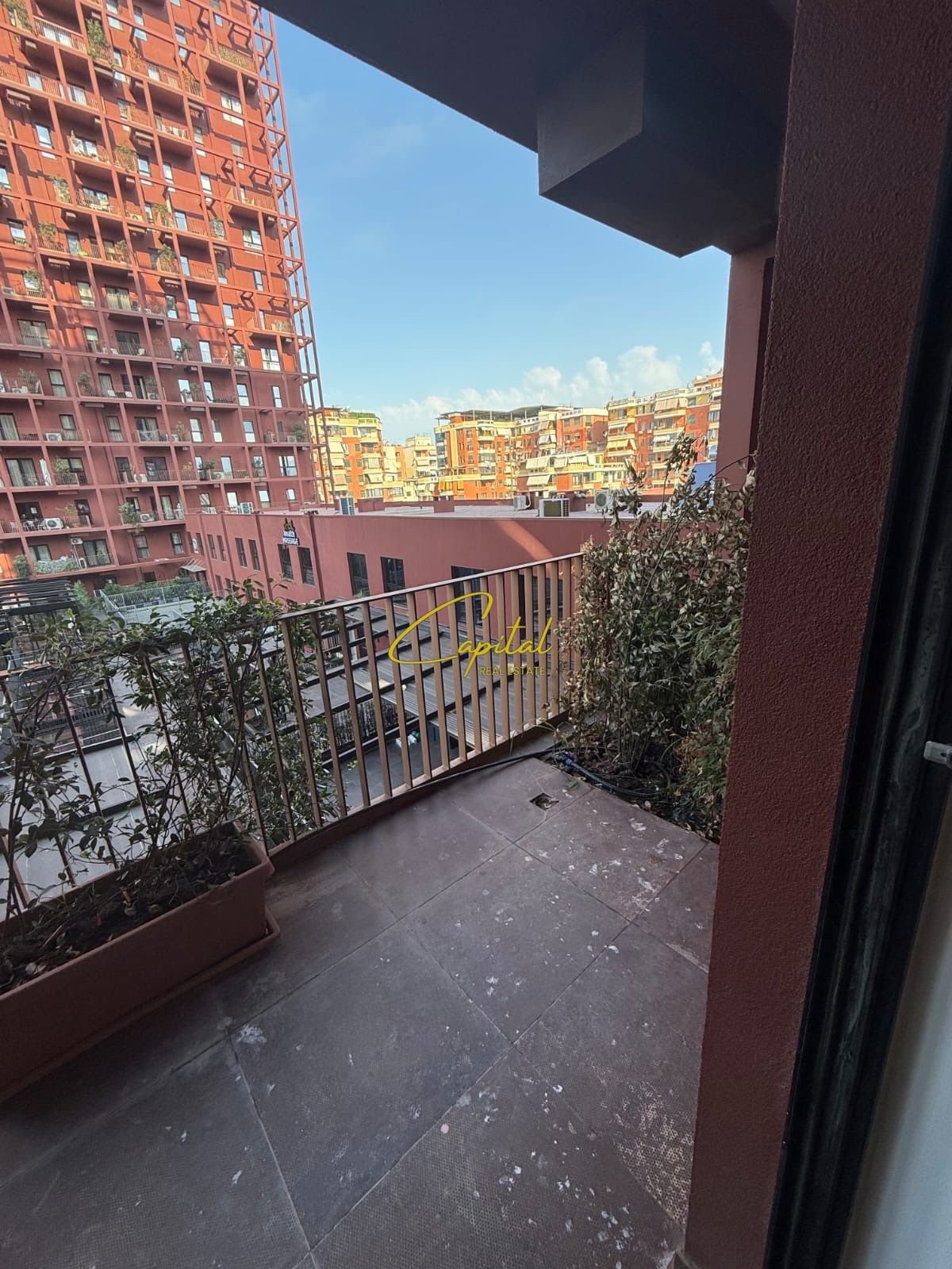 WhatsApp Image 2026-01-20 at 10.11.40 AM ZYRE ME QIRA 114 M2 GARDEN BUILDING 1.200 EURO
