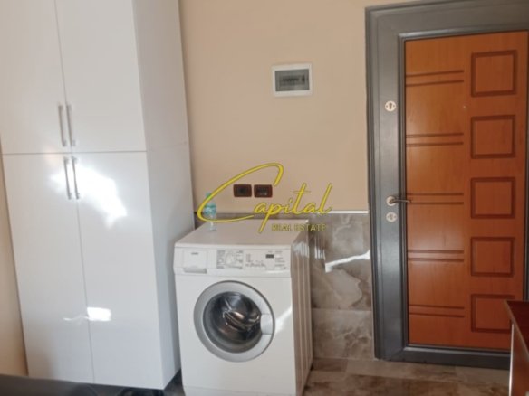 GARSONIERE ME QIRA 30 M2 MYSLYM SHYRI 420 EURO