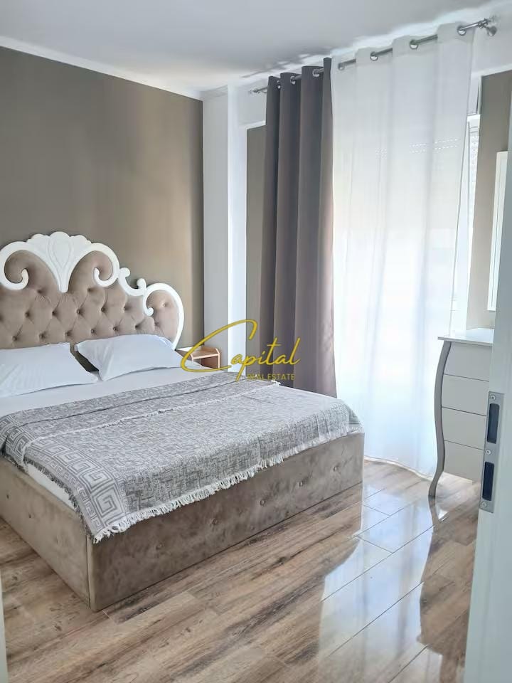 APARTAMENT ME QIRA 1+1 21 DHJETORI 70.000 LEKE