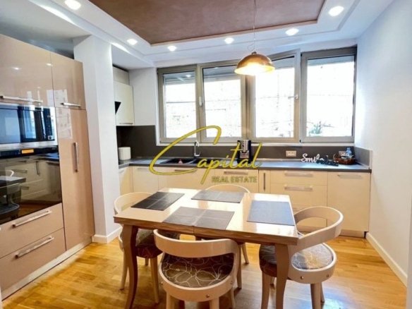 APARTAMENT ME QIRA 2+1 QENDER 1.200 EURO