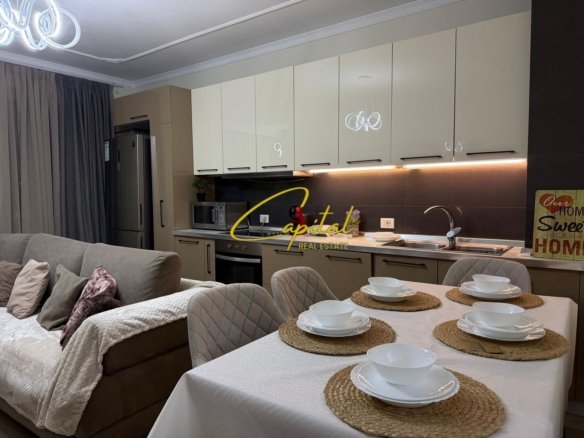 APARTAMENT ME QIRA 3+1 ISH EKSPOZITA 1.200 EURO