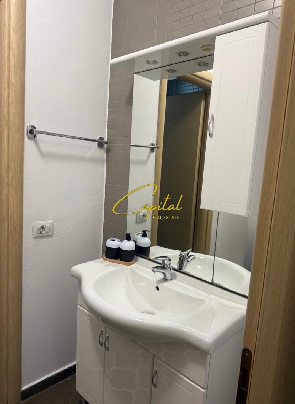 APARTAMENT ME QIRA 1+1 21 DHJETORI 60.000 LEKE