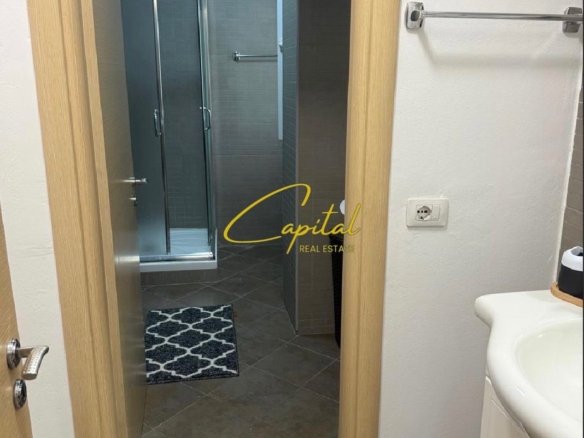 APARTAMENT ME QIRA 1+1 21 DHJETORI 60.000 LEKE
