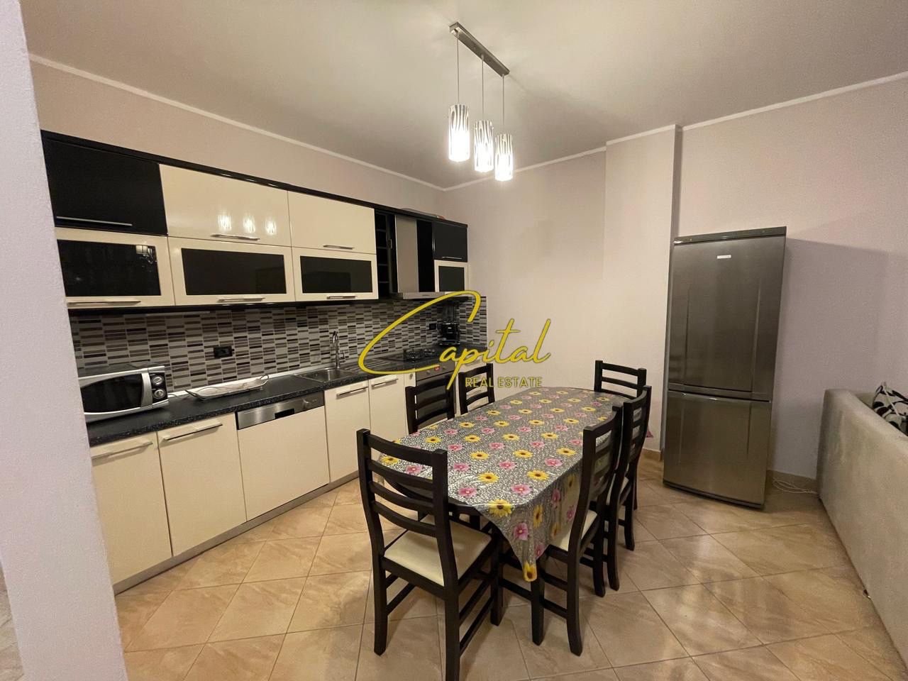 APARTAMENT ME QIRA 2+1 PAZARI I RI 700 EURO