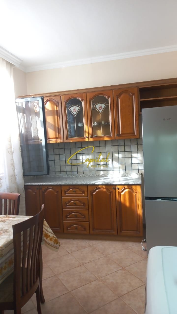 APARTAMENT ME QIRA 1+1 PAZARI I RI 60.000 LEKE