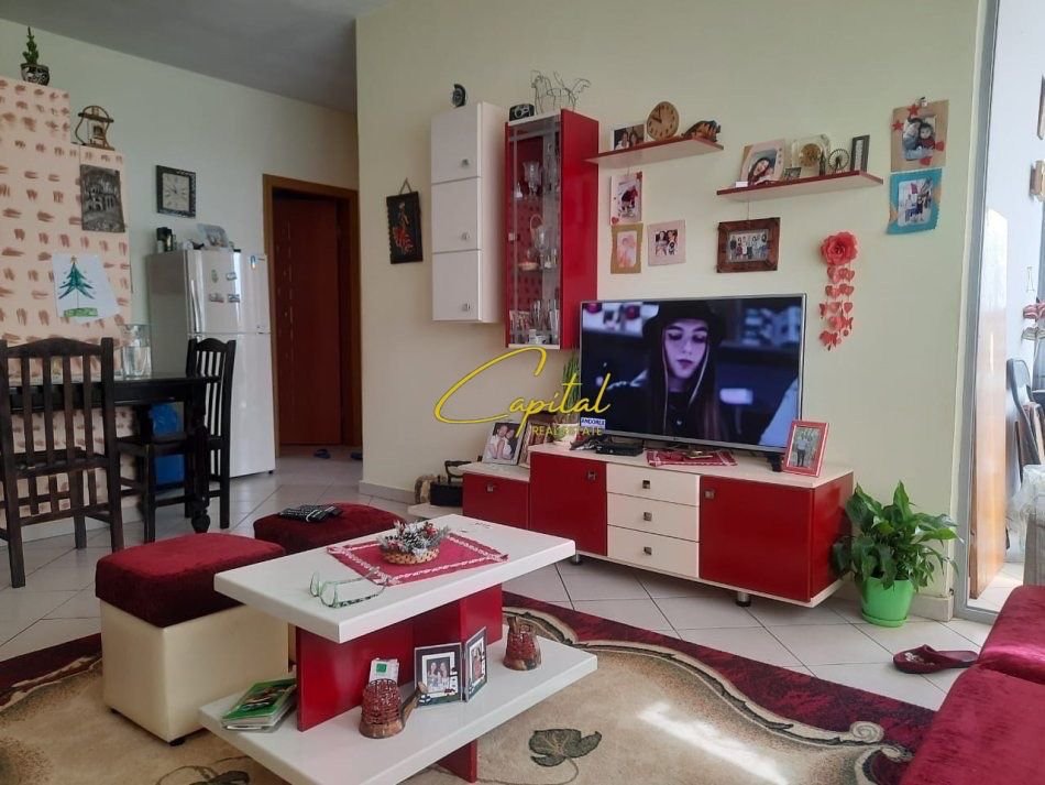 APARTAMENT ME QIRA 2+1 YZBERISHT 12.000.000 LEKE