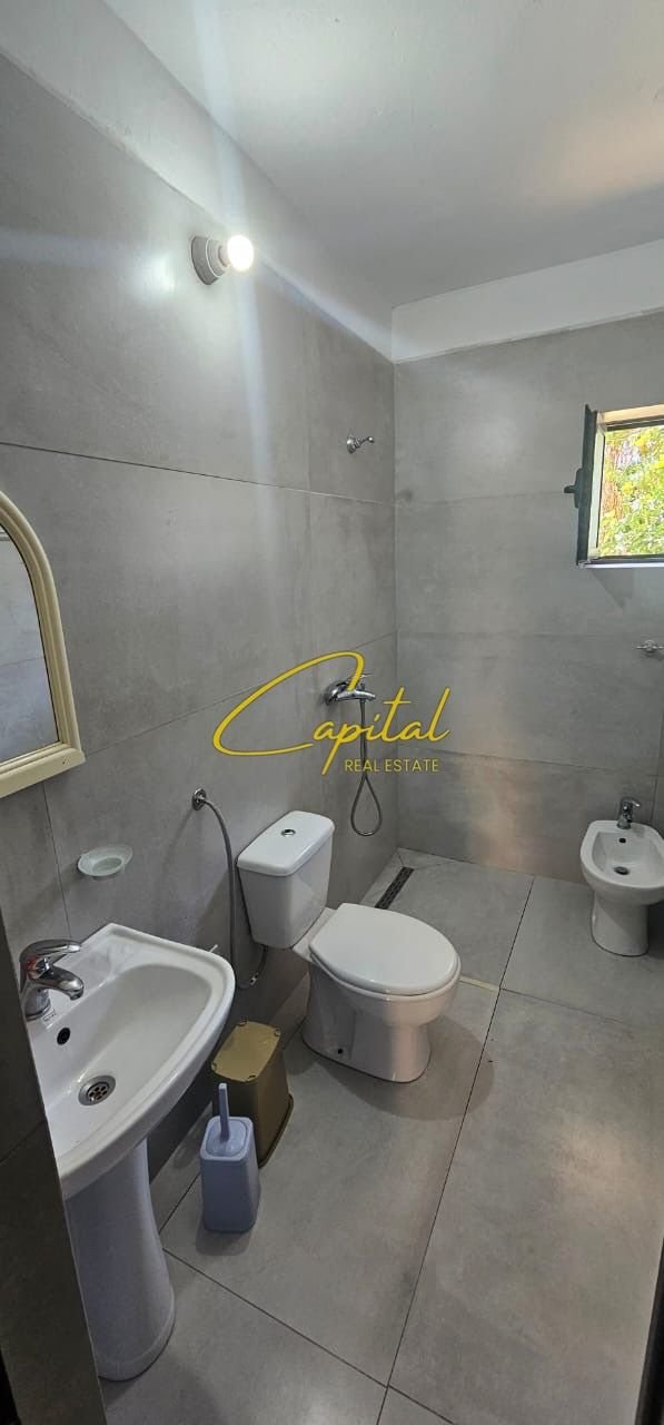 APARTAMENT ME QIRA 1+1 ISH PARKU AUTOBUSAVE 45.000 LEKE