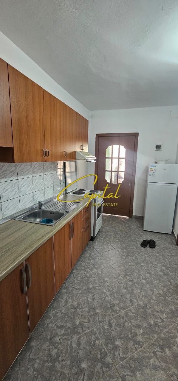 APARTAMENT ME QIRA 1+1 ISH PARKU AUTOBUSAVE 45.000 LEKE