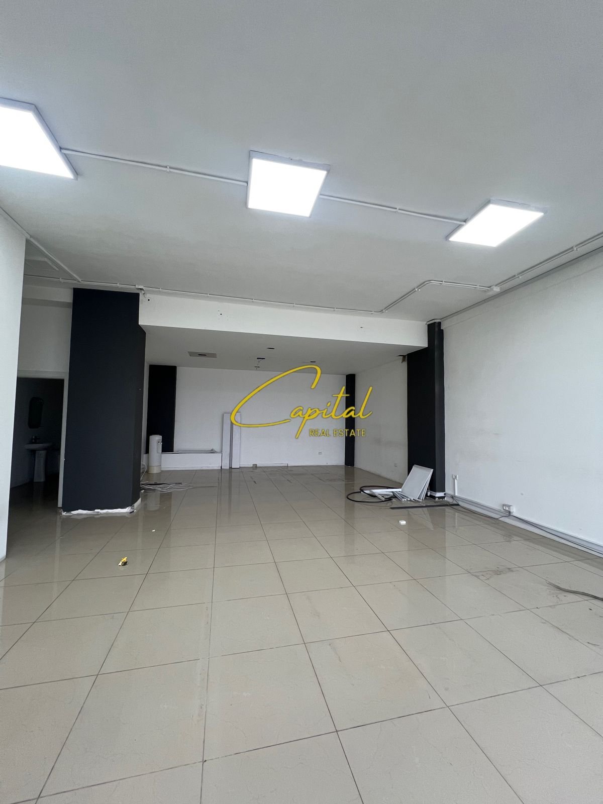 AMBIENT BIZNESI ME QIRA 105 M2 Rr. TEODOR KEKO 900 EURO