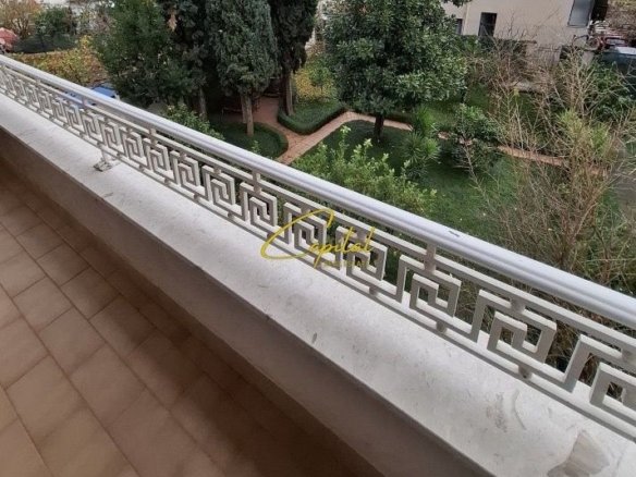 APARTAMENT ME QIRA 3+1 ISH TREGU ELEKTRIK 800EURO