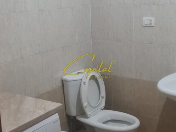 APARTAMENT ME QIRA 2+1+2 ZOGU I ZI 600 EURO