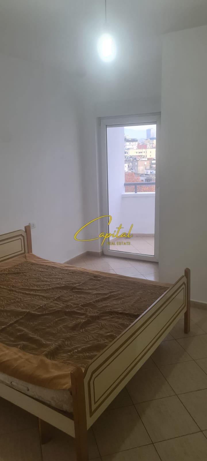 APARTAMENT ME QIRA 2+1+2 ZOGU I ZI 600 EURO