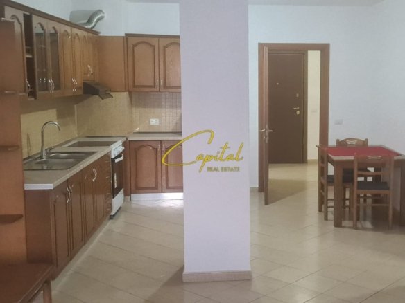 APARTAMENT ME QIRA 2+1+2 ZOGU I ZI 600 EURO