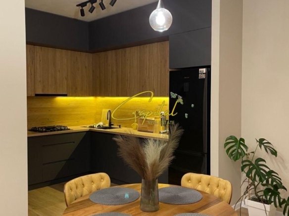 SHITET APARTAMENT ROOFTOP 2+1 ISH TREGU ELEKTRIK 500.000 EURO