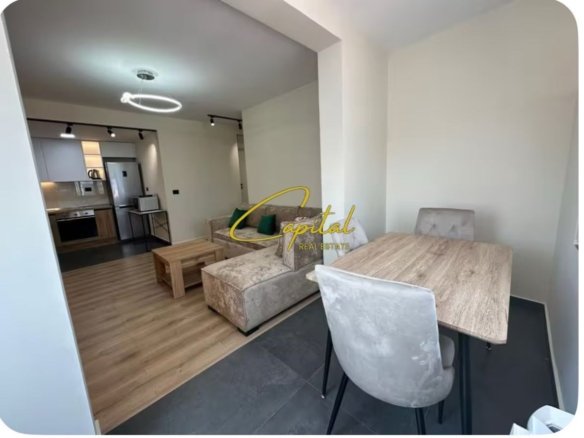 APARTAMENT ME QIRA 1+1 PAZARI I RI 800 EURO