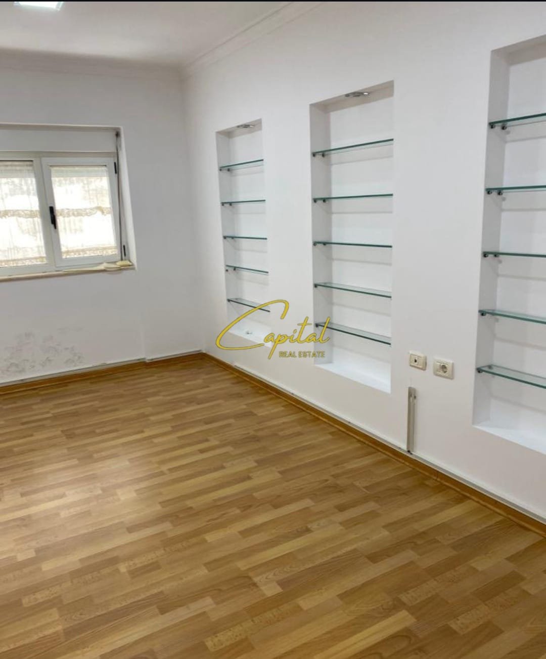 WhatsApp Image 2026-01-24 at 9.50.09 AM AMBIENT BIZNESI ME QIRA 160 M2 QENDER 140.000 LEKE