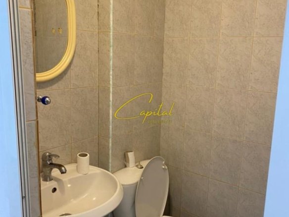 AMBIENT BIZNESI ME QIRA 160 M2 QENDER 140.000 LEKE