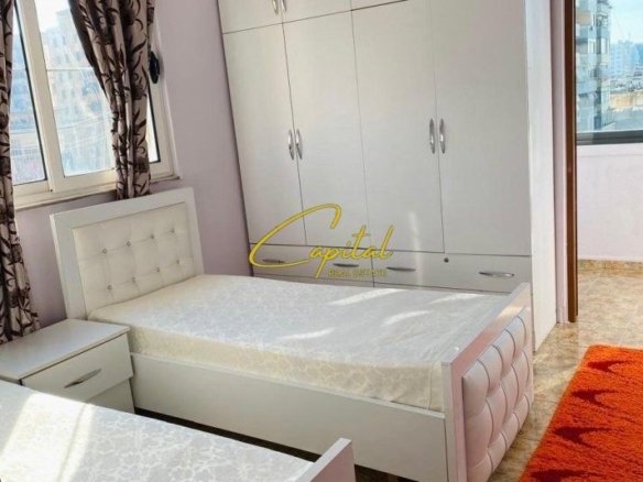 APARTAMENT ME QIRA 2+1 21 DHJETORI 600 EURO