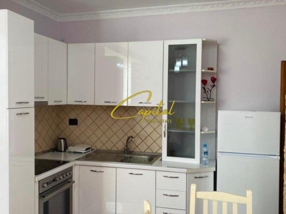 APARTAMENT ME QIRA 2+1 21 DHJETORI 600 EURO