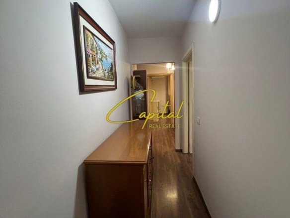APARTAMENT ME QIRA 3+1+2 21 DHJETORI 60.000 LEKE