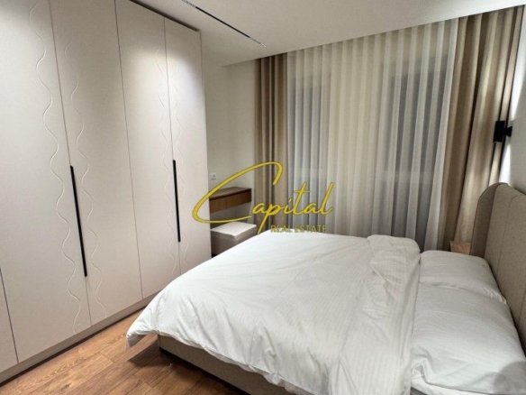 APARTAMENT ME QIRA 2+1 XHAMLLIKU 900 EURO