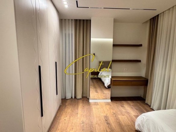 APARTAMENT ME QIRA 2+1 XHAMLLIKU 900 EURO