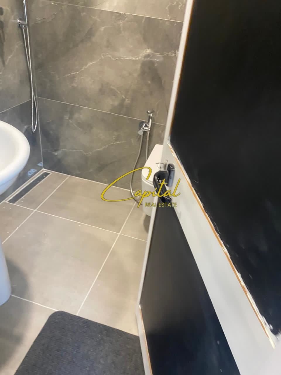 APARTAMENT STUDIO ME QIRA 35 M2 RRUGA E KAVAJES 500 EURO