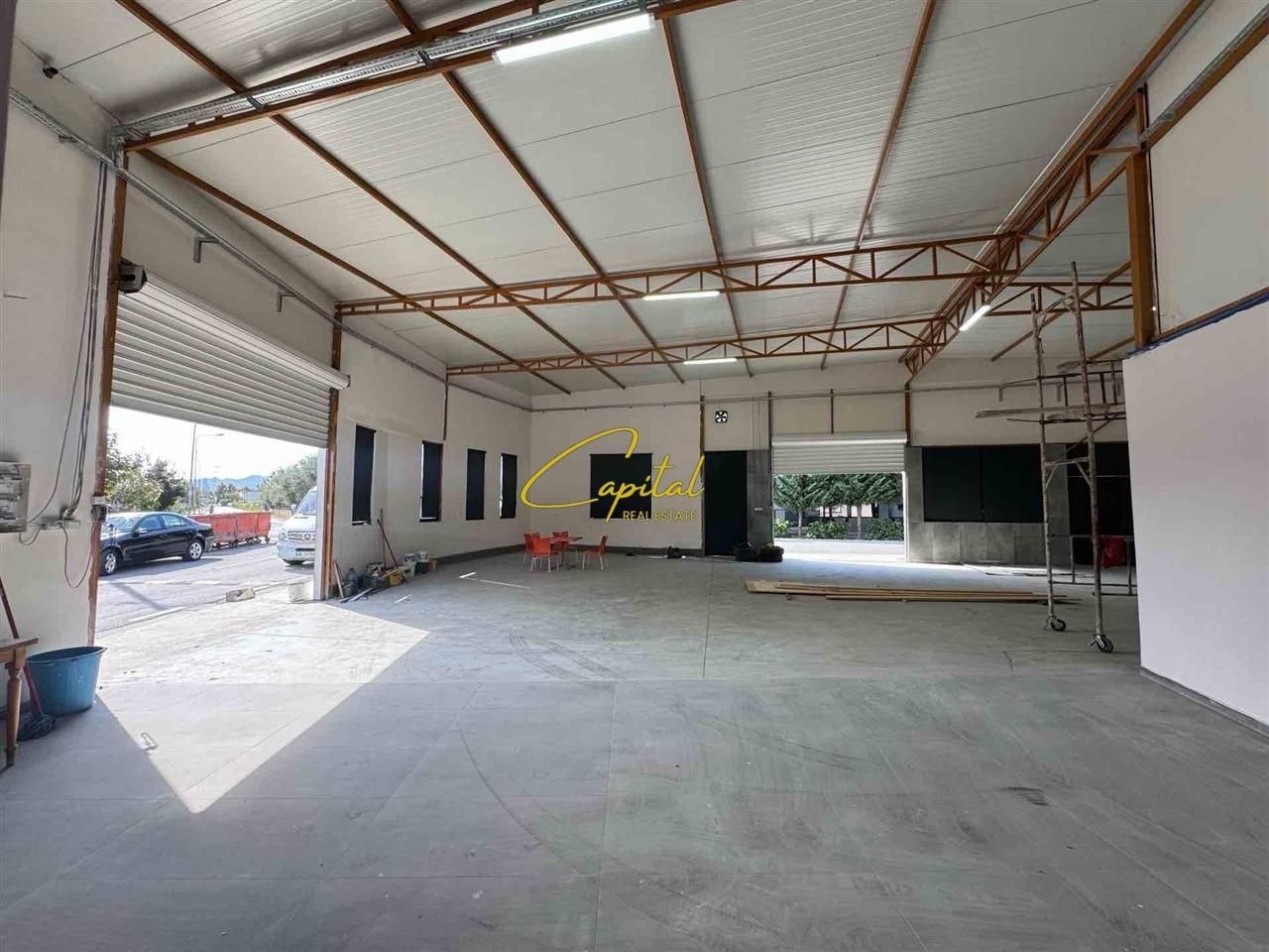 MAGAZINE ME QIRA 280 M2 BERXULLE 120.000 LEKE
