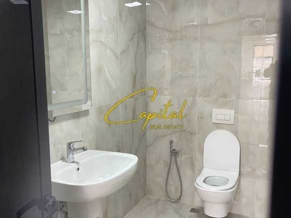 AMBIENT BIZNESI ME QIRA 200 M2 KASHAR 1.150 EURO