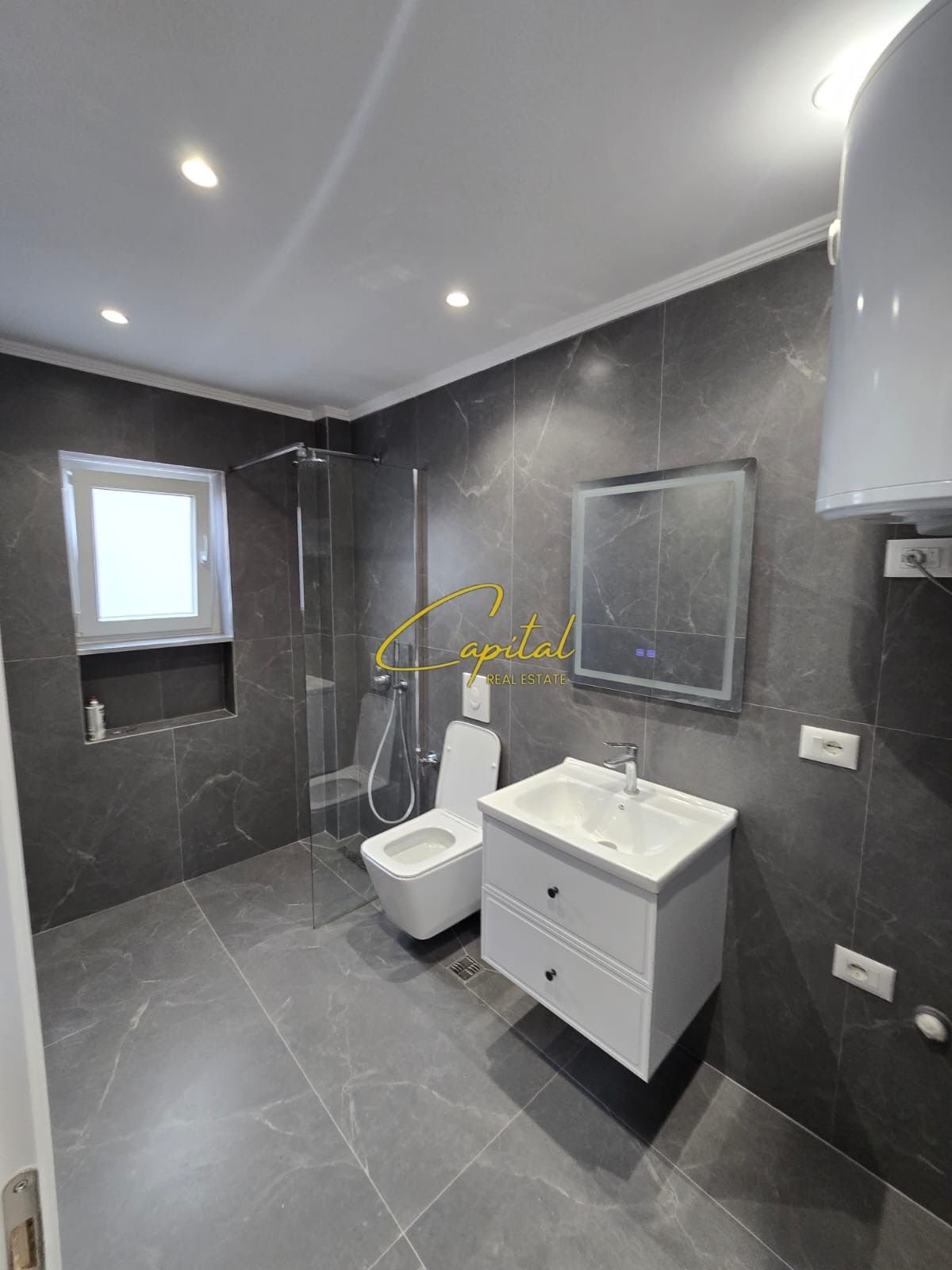 SHITET APARTAMENT 1+1 ALI DEMI 10.800.000 LEKE