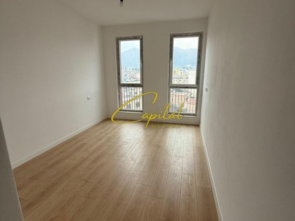 ZYRE ME QIRA 70 M2 RRUGA E ELBASANIT 59.000 LEKE