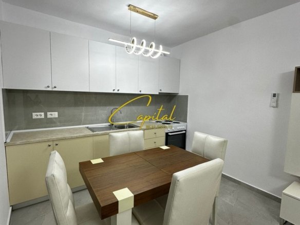 APARTAMENT DUBLEX 2+1 ISH STACIONI TRENIT 70.000 LEKE