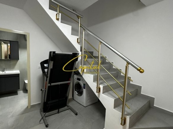 APARTAMENT DUBLEX 2+1 ISH STACIONI TRENIT 70.000 LEKE