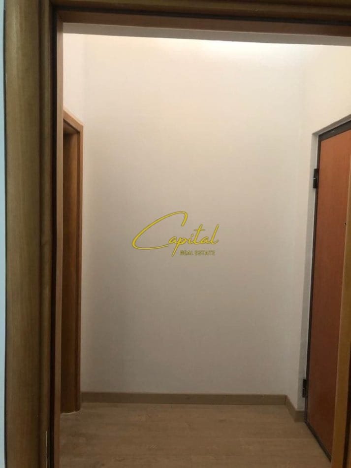 ZYRE ME QIRA 35 M2 ZOGU I ZI 380 EURO