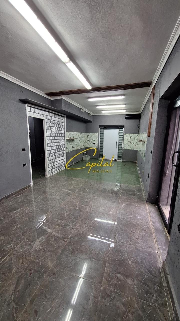 WhatsApp Image 2026-02-02 at 3.07.12 PM (1) AMBIENT BIZNESI ME QIRA 62 M2 21 DHJETORI 60.000 LEKE