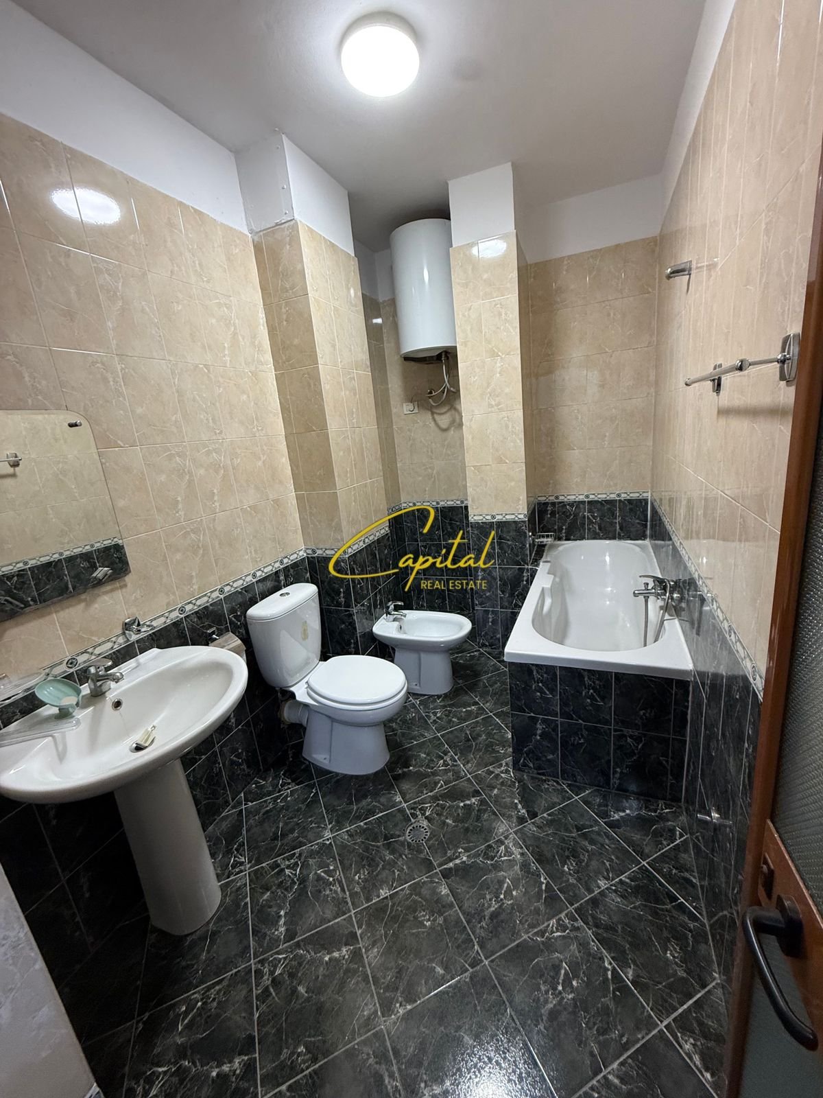 APARTAMENT ME QIRA 2+1 RRUGA E ELBASANIT 750 EURO