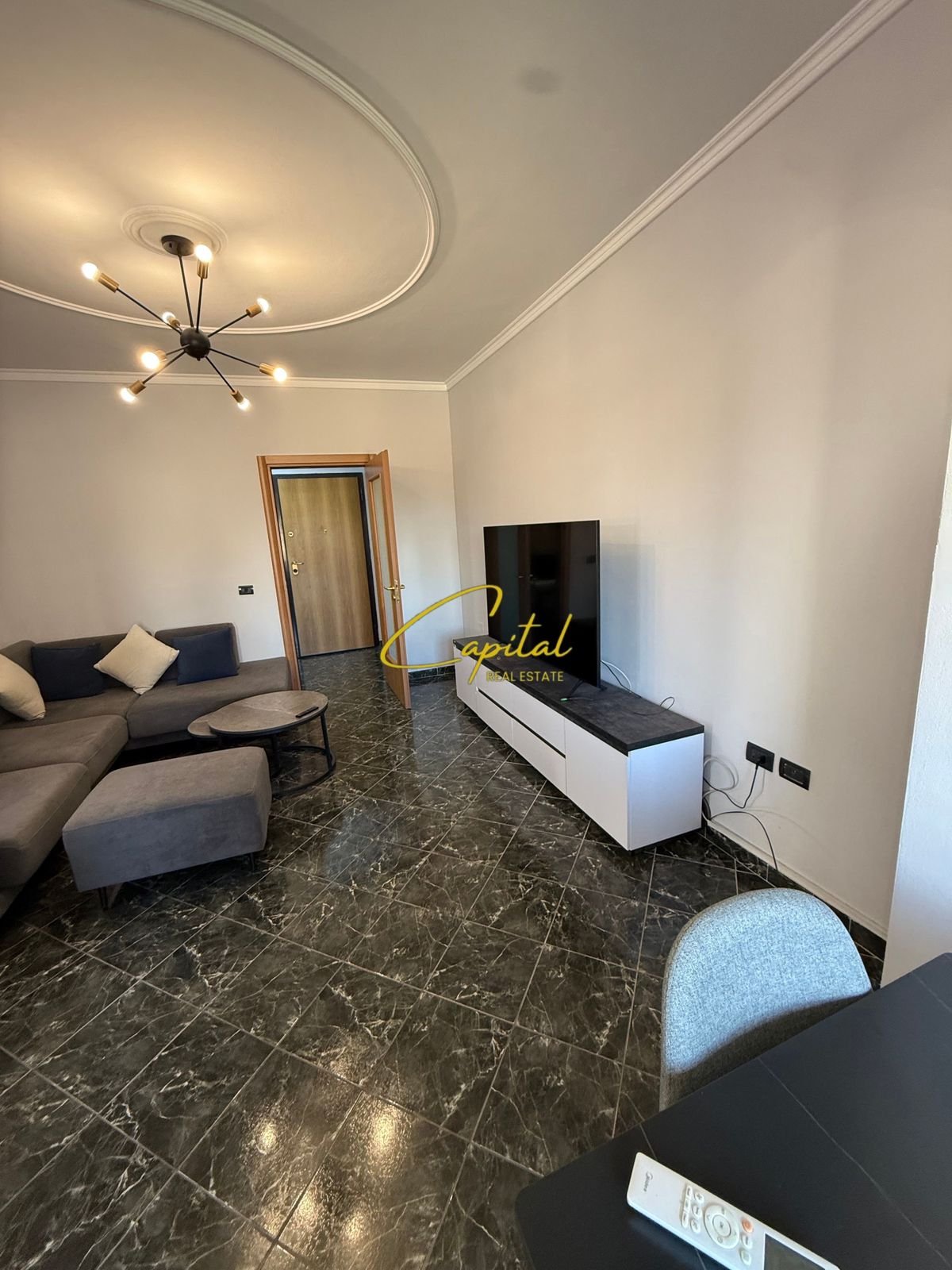 APARTAMENT ME QIRA 2+1 RRUGA E ELBASANIT 750 EURO