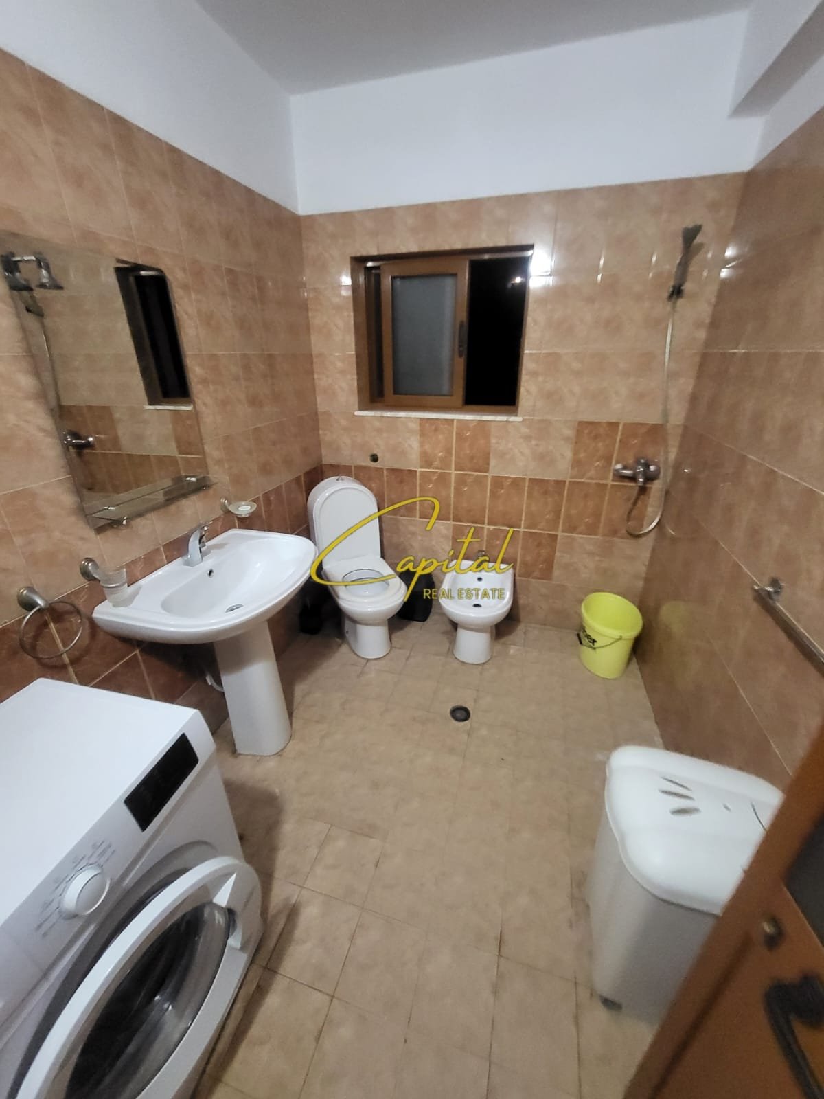 APARTAMENT ME QIRA 2+1 ISH TREGU ELEKTRIK 45.00 LEKE