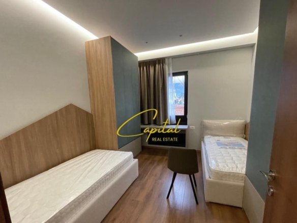 APARTAMENT ME QIRA 2+1 FARMACIA 10 85.000 LEKE