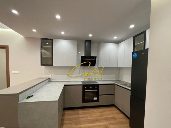 APARTAMENT ME QIRA 2+1 FARMACIA 10 85.000 LEKE