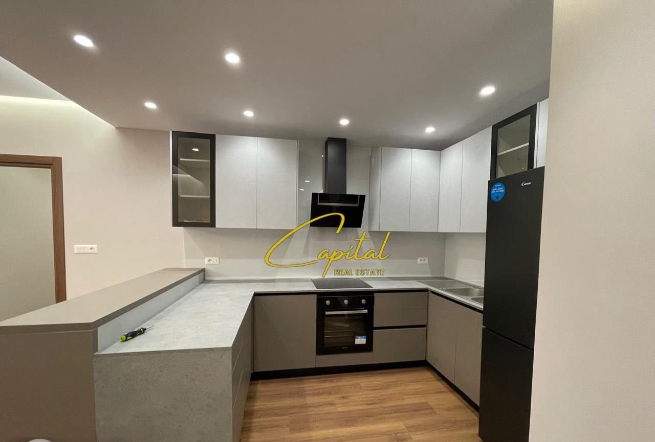 WhatsApp Image 2026-02-03 at 4.16.28 PM APARTAMENT ME QIRA 2+1 FARMACIA 10 85.000 LEKE