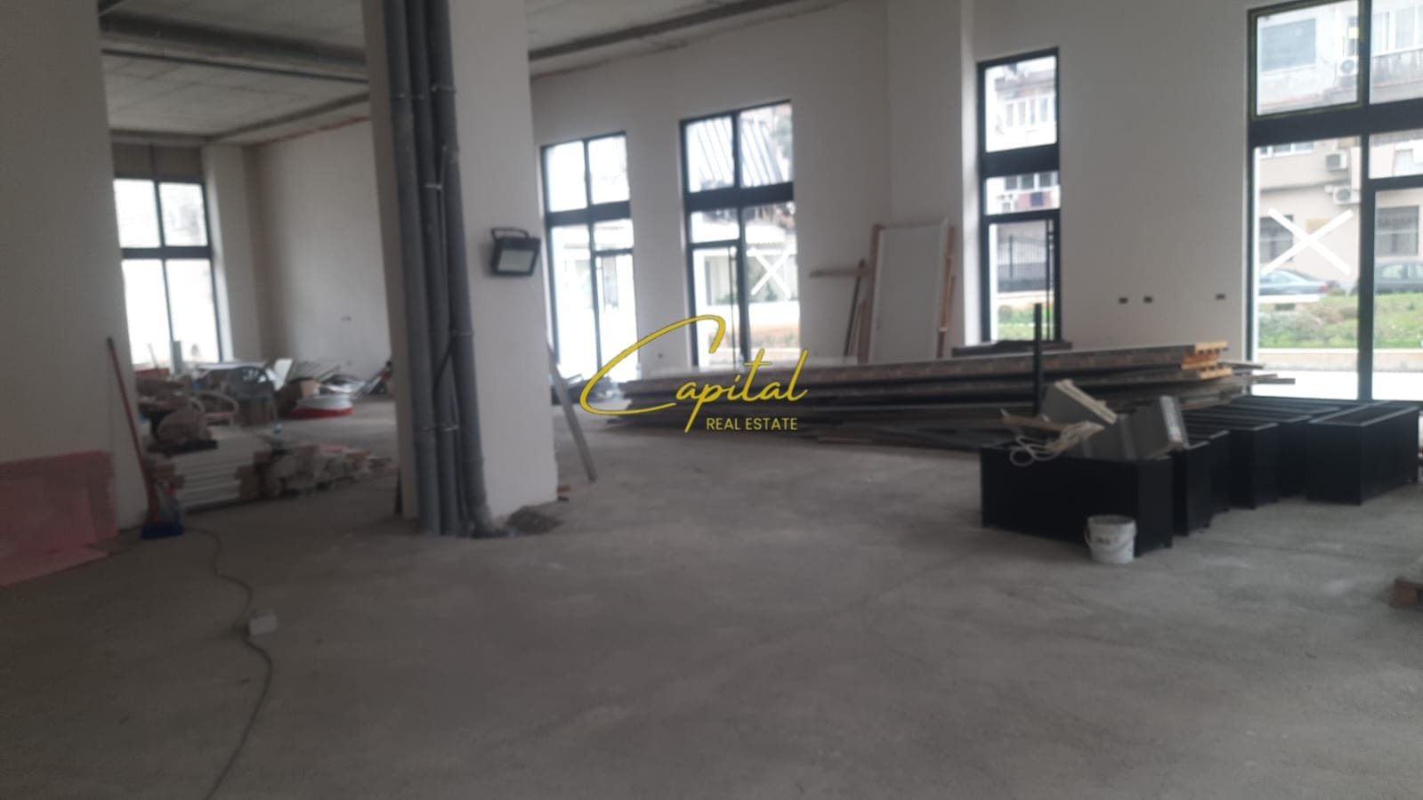SHITET AMBIENT BIZNESI 365 M2 XHAMLLIKU 1.500.000 EURO