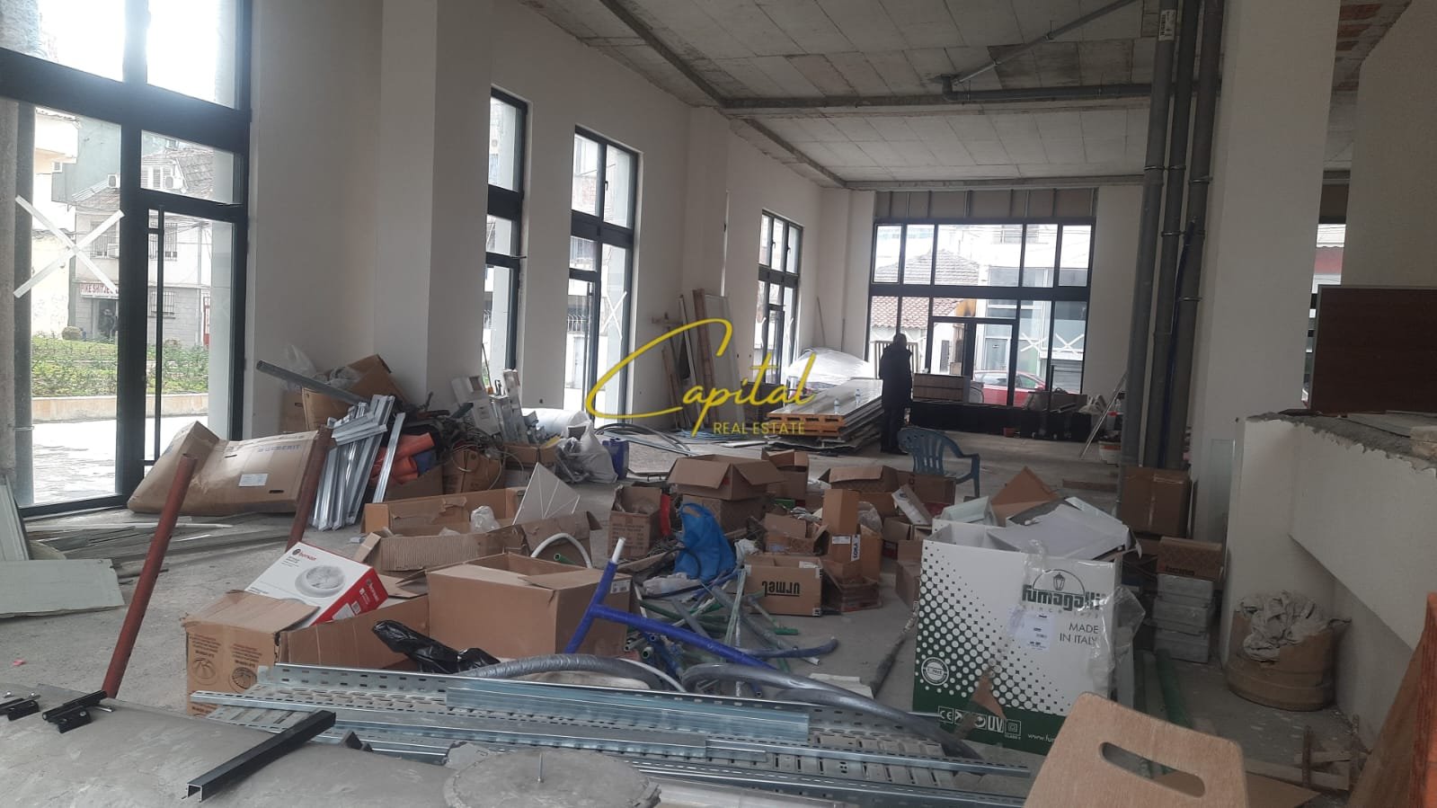 SHITET AMBIENT BIZNESI 365 M2 XHAMLLIKU 1.500.000 EURO