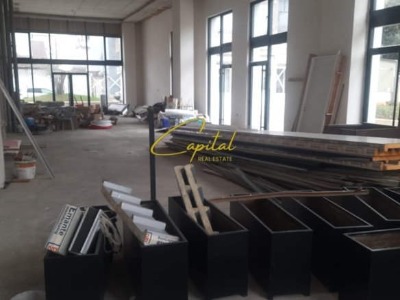 SHITET AMBIENT BIZNESI 365 M2 XHAMLLIKU 1.500.000 EURO