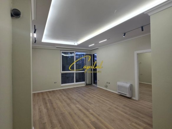 ZYRE ME QIRA 67 M2 KOMUNA E PARISIT 700 EURO