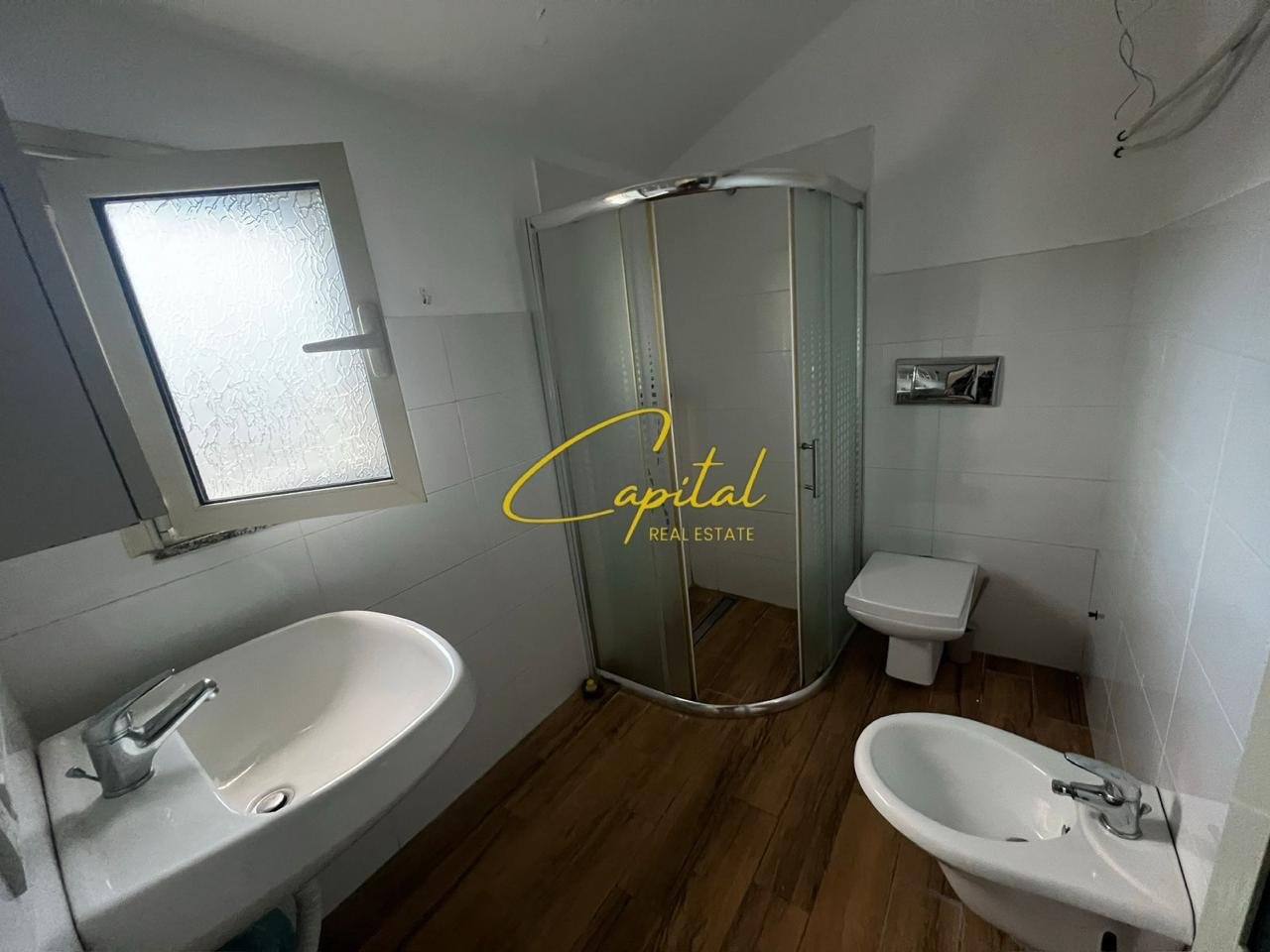 APARTAMENT ME QIRA 2+1 QYTET STUDENTI 50.000 LEKE
