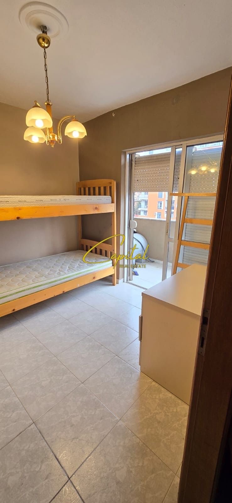 SHITET APARTAMENT 3+1 PROKURORIA E TIRANES 177.000 EURO