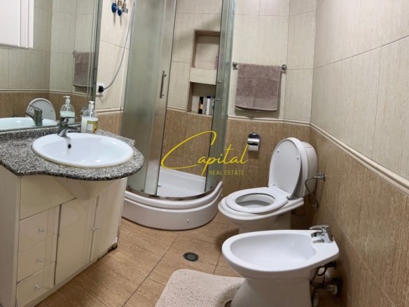 APARTAMENT ME QIRA 2+1 21 DHJETORI 600 EURO